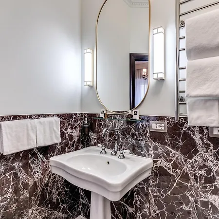 בית הארחה Antica Residenza Del Corso 4*