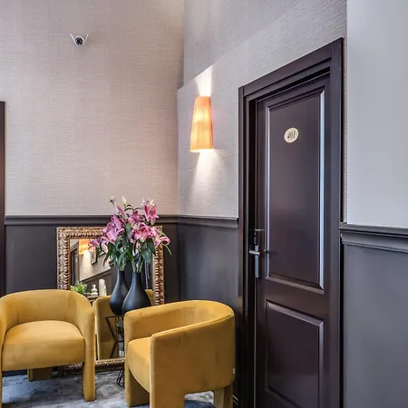 Antica Residenza Del Corso 4*
