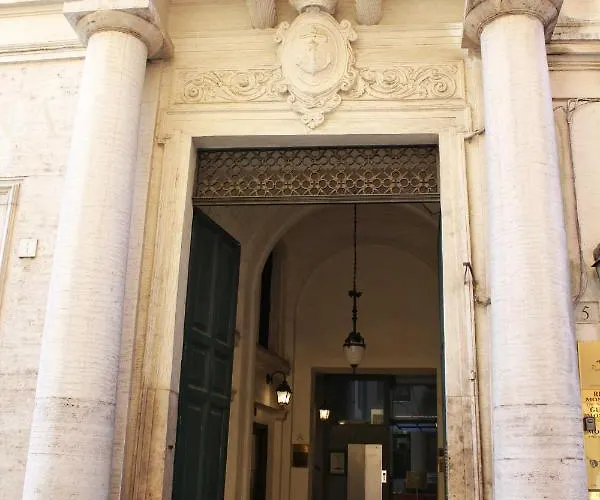 بيت ضيافة Antica Residenza Del Corso روما