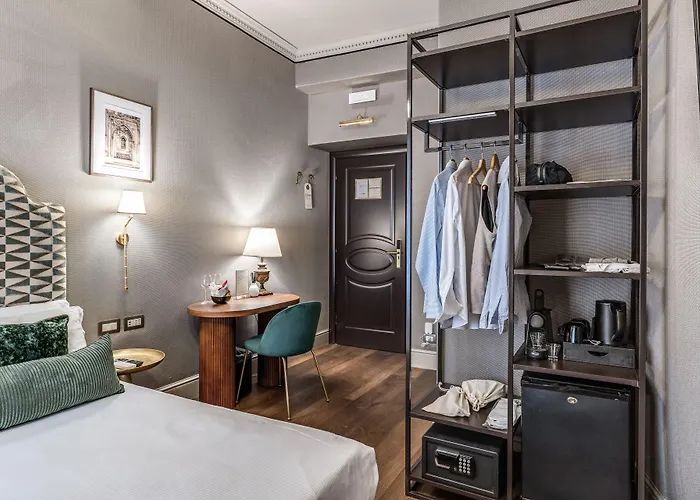 Antica Residenza Del Corso 4*